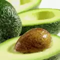 Cum să păstrăm fructele de avocado proaspete