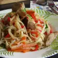 Paste de orez prăjite, cu carne de porc și legume
