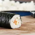 Cum se fierbe și se prepară orezul pentru sushi?