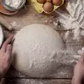 Cum se frământă un aluat neted?