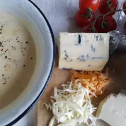 Sos cu 4 tipuri de brânză