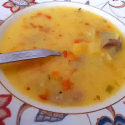 Supă de ciolan de miel cu fidea