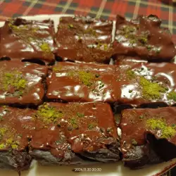 Brownie de banane, fără zahăr alb și fără făină