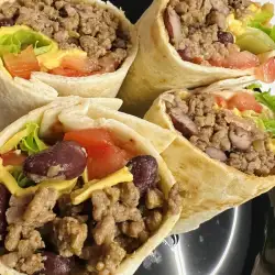 Burrito cu carne tocată și cheddar