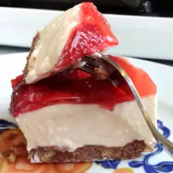 Cheesecake rapid cu căpșuni, gata în în 20 de minute