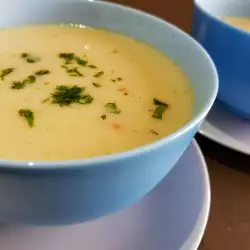 Supă de usturoi vieneză