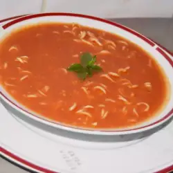 Supe și ciorbe de post cu roșii