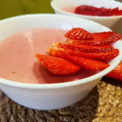 Crema fără gluten cu căpșuni