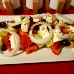 Salată grecească cu oregano