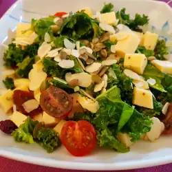 Salata vitamina cu salată verde