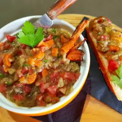 Salată de vinete cu morcovi copți