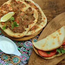 Lahmâjun - pizza turcească gustoasă