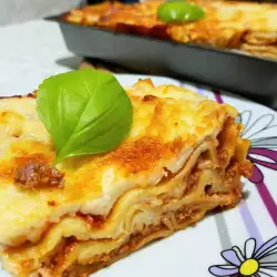 Lasagna Bolognese clasică