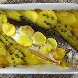 Pește la cuptor cu cartofi