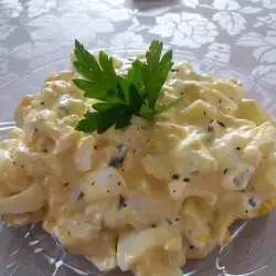 Salată ușoară de ouă