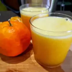 Suc natural din mandarine și portocale