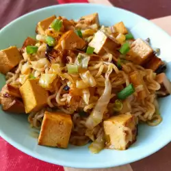 Noodles instant cu tofu și varză