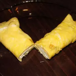 Omletă cu cașcaval și brânză