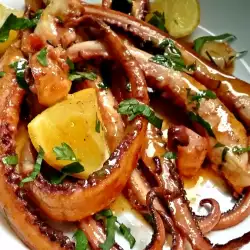 Delicatesă marină cu tentacule de calamari