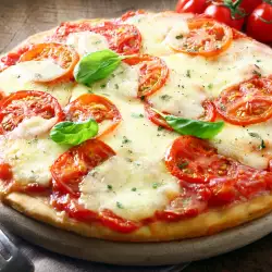 Pizza Margherita simplă