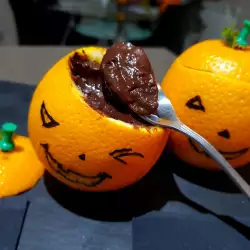 Cremă de Halloween cu portocale și ciocolată