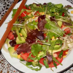 Salată cu castraveți si rucola