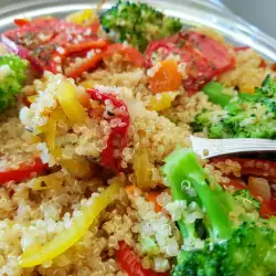 Mâncare de post cu quinoa și legume