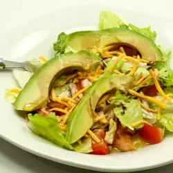 Salată cu Avocado