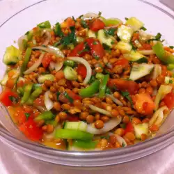 Salată consistentă cu linte