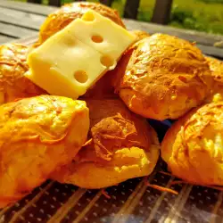 Ecleruri sărate cu Emmental