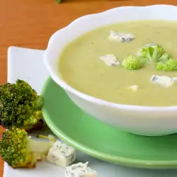 Supă de broccoli cu unt