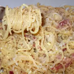Spaghete cu gălbenușuri