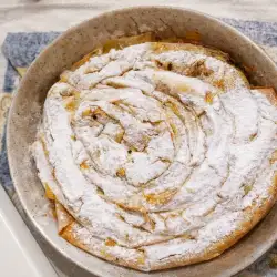 Ștrudel cu mere din foi de-a gata