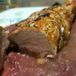 Carne de porc la cuptor cu vin roșu