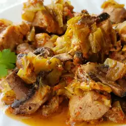 Kavarma tradițională cu carne de porc și praz