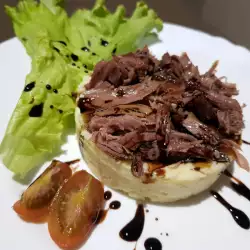 Timbal cu carne de rață și piure de cartofi
