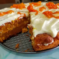 Tort vegan cu morcovi