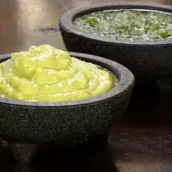 Pesto cu avocado