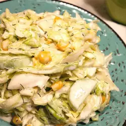 Salată cu castraveți si porumb