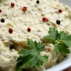 Salată aperitiv de vinete și usturoi