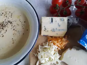 Sos cu 4 tipuri de brânză