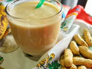 Shake energizant cu banane și unt de arahide
