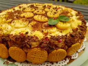 Tort de biscuiți cu gelatină și banane