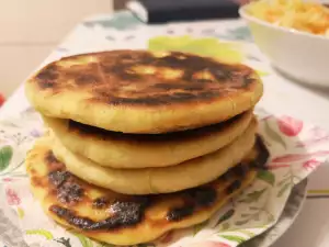 Bazlama pufoase la tigaie