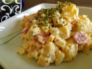 Salată de cartofi Frankfurt, super consistentă