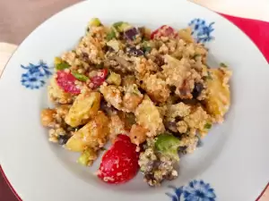 Salată bogată de quinoa