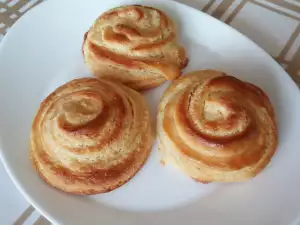 Melci brioșe cu cremă untoasă de migdale