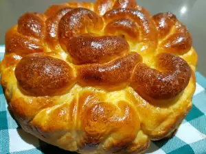 Pâine brioșă moale și pufoasă