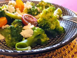 Broccoli înăbușit cu brânză