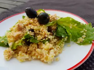 Salată cu bulgur și ton